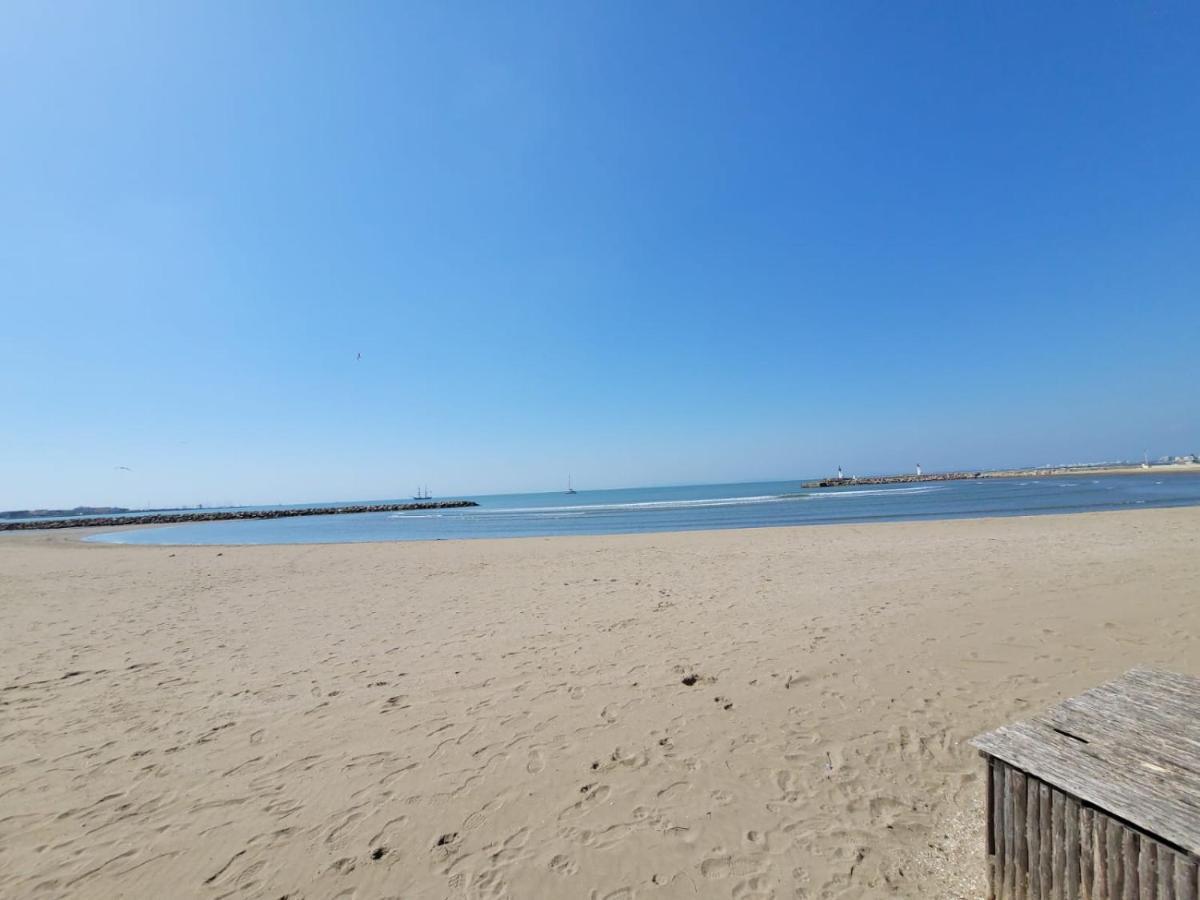 Studio Avec Loggia Entre Port, Plage Et Piscine Le Grau-du-Roi Bagian luar foto